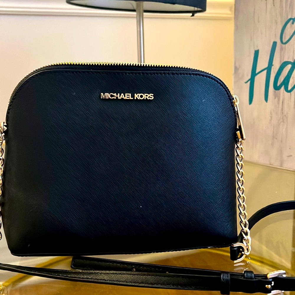 Gentle worn Michael Kors